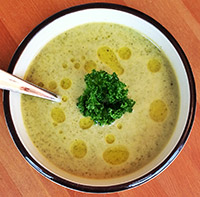 vegan-cream-of-broccoli-soup