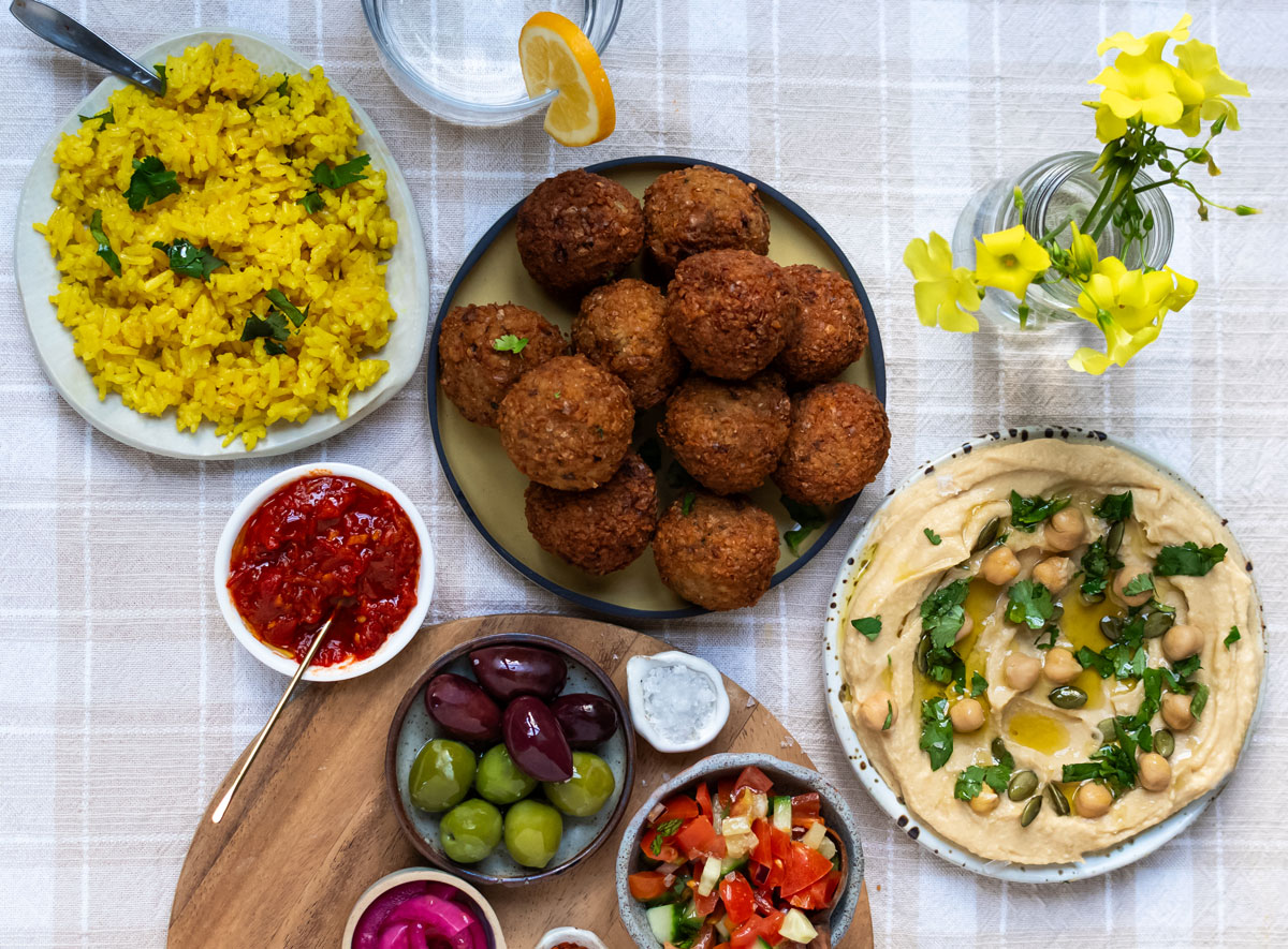 A Table for Everyone | Edible East Bay